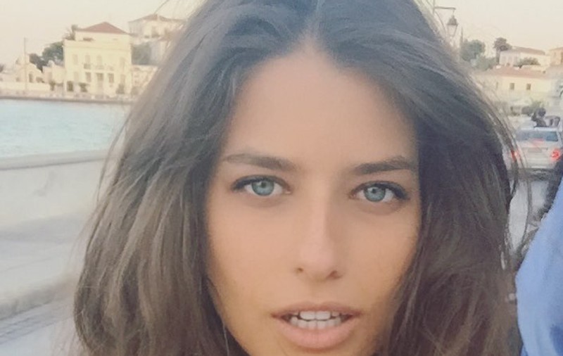Alice Peneacă, pozată complet goală, în mare. Imaginea a fost făcută publică chiar de soţul ei