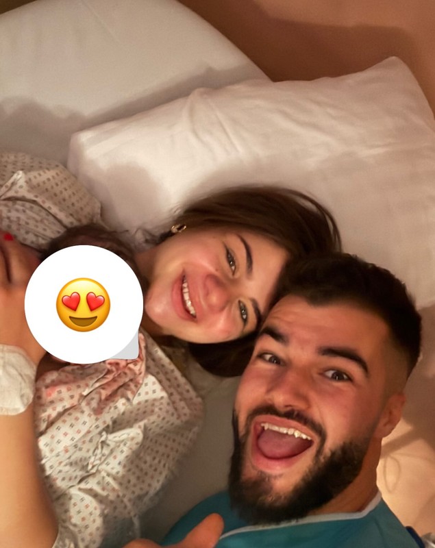 Iancu Sterp și Denisa Coțolan au devenit părinți înainte de Crăciun. Primele imagini cu bebelușul