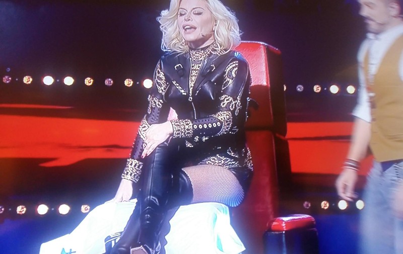 Loderana Groza, spectacol în cea de-a doua gală live Vocea României. A încins atmosfera într-o pereche de pantaloni minusculi