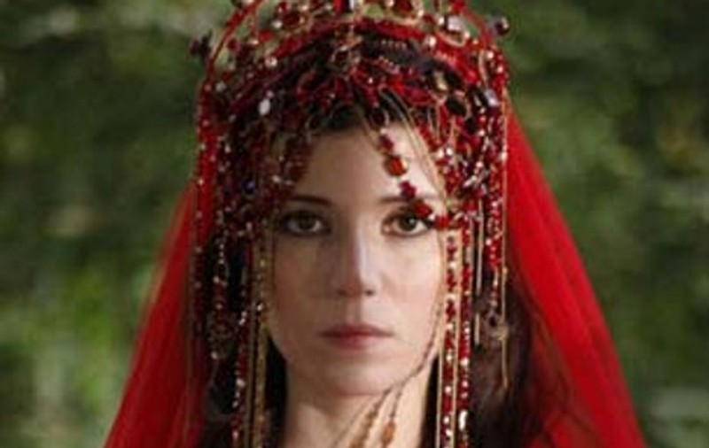 UNA DINTRE CELE MAI FRUMOASE ACTRIŢE din "Suleyman Magnificul", Sultana Hatice, are MARI PROBLEME LA FILMĂRI! FOTO