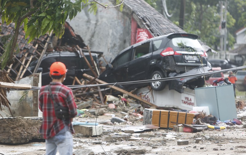 UPDATE | Bilanț tot mai negru în urma tsunamiului din Indonezia: peste 420 de morți și 150 de dispăruți / FOTO&VIDEO