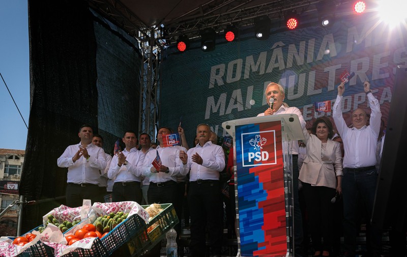 VIDEO | Miting PSD la Târgoviște. Liviu Dragnea: "Vom continua indiferent de piedicile puse de aceşti securişti nemernici! Nu renunţ!"