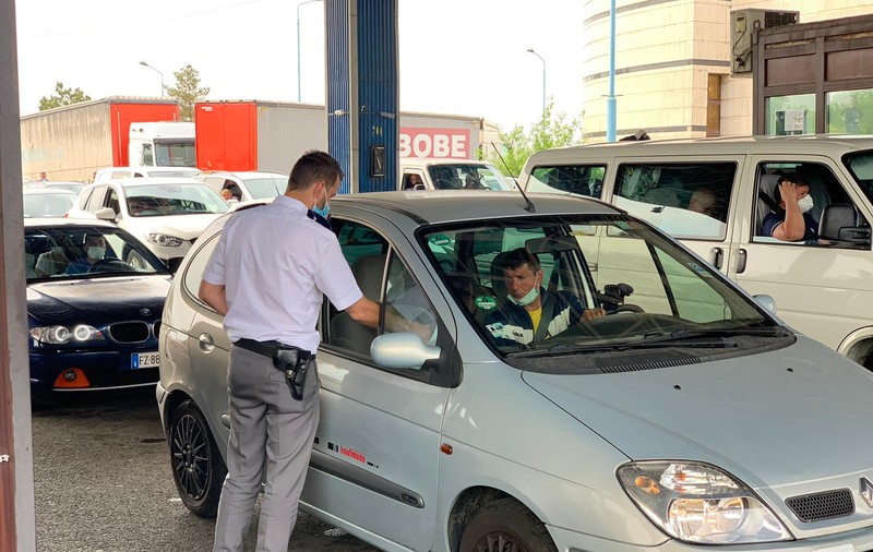 Poliţia de frontieră: peste 20.000 de oameni au intrat în ţară în ultimele 24 de ore