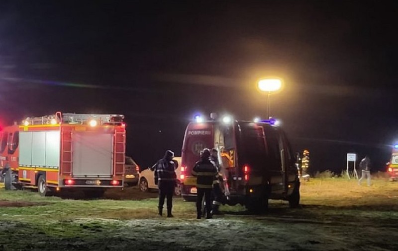 Tânăra de 27 de ani căzută vineri seara în lacul Snagov a fost găsită decedată. O altă femeie a fost scoasă din apă de martori