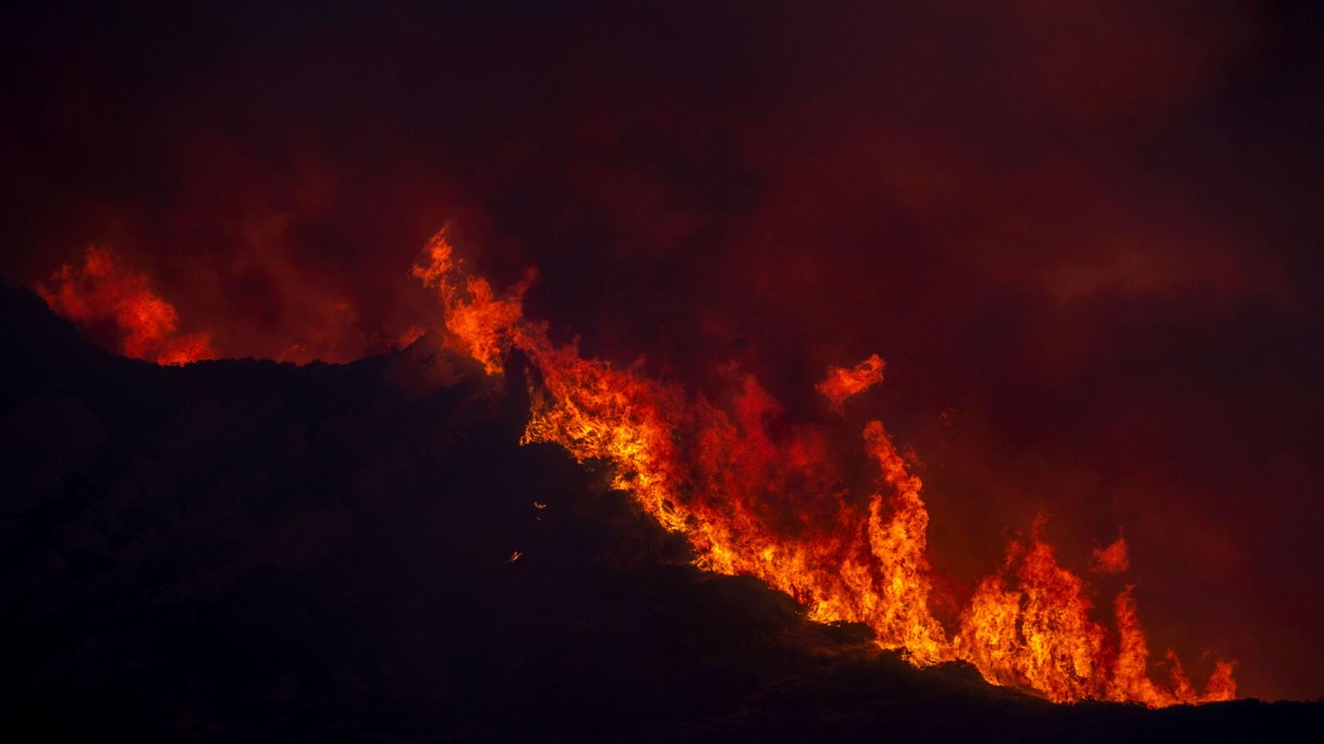 Incendii devastatoare în California FOT: Hepta / Terry Pierson/Orange County Register via ZUMA Wire)