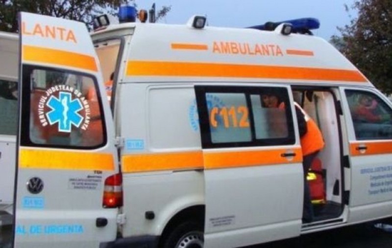Un bărbat s-a urcat pe terasa Ministerului Finanțelor. De ce a recurs la acest gest