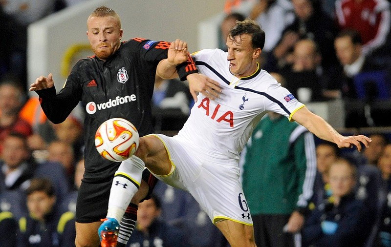 Vlad Chiricheş pleacă de la Tottenham. Unde ar putea evolua internaționalul român