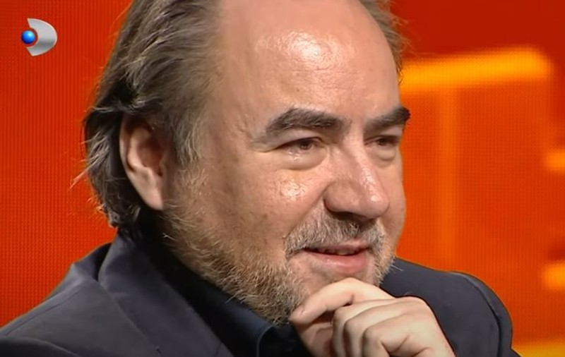 Bobby Păunescu, în lacrimi în fața lui Denise Rifai: „Sunt mândru că sunt băiatul tatălui meu”. Prezentatoarea i-a pus mai multe întrebări incomode