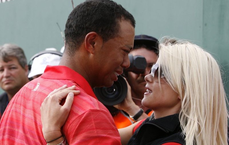 Tiger Woods susţine că s-a culcat doar cu trei femei, pentru a-şi salva căsnicia