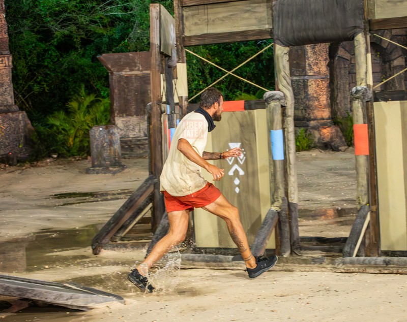 Imagini în premieră. Gabi Tamaș, trimis pentru prima dată la duelul pentru eliminare la Survivor România 2026