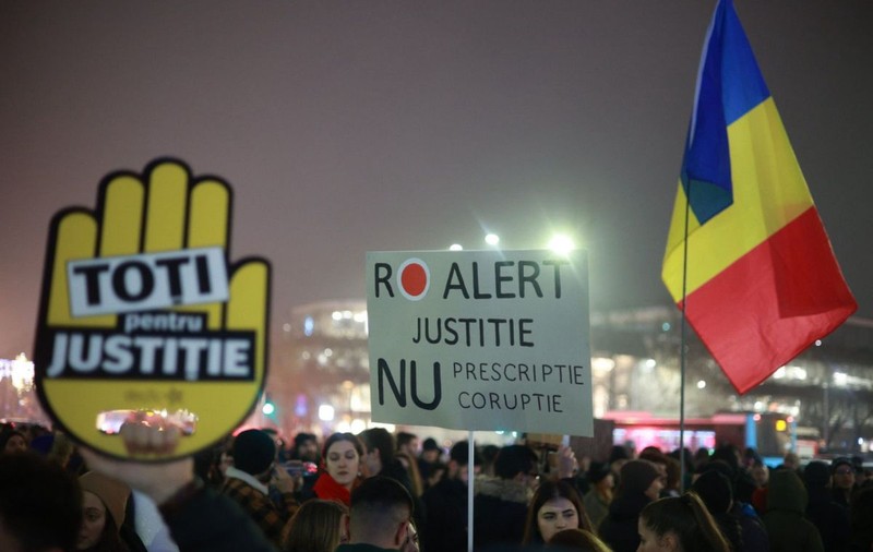 Generația Z, printre cei 4.000 de oameni prezenți în București la protestul pentru reformă în Justiție