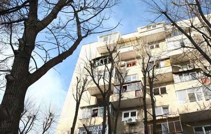 Mezina familiei din Capitală al cărei apartament a sărit în aer a scăpat pentru că era la vecini