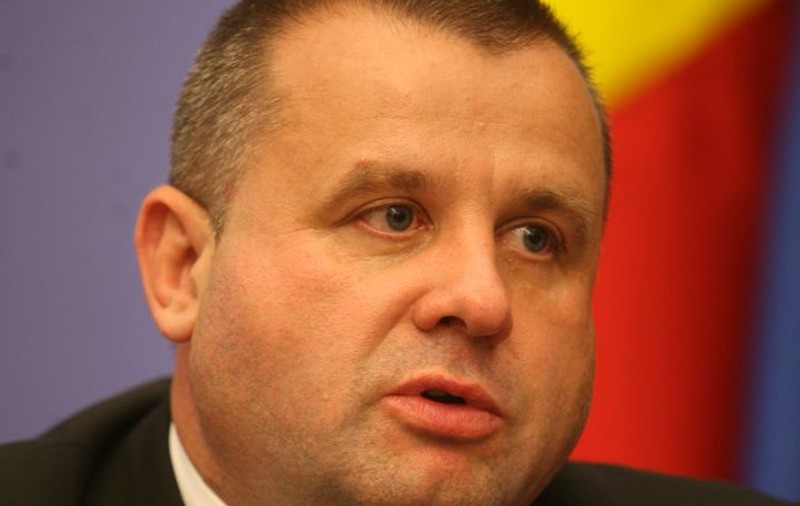Ţeapă! Bugetarii vor avea, la anul, salarii mai mari cu doar 1,4% 