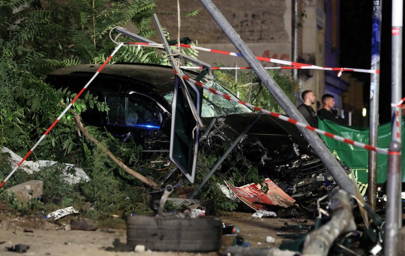 UPDATE | Şoferul care a lovit mortal patru oameni în centrul Berlinului ar fi suferit o criză de epilepsie