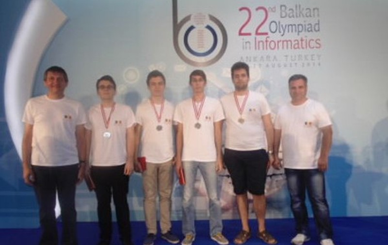 România, DE AUR la INFORMATICĂ. Patru elevi S-AU ÎNTORS acasă cu MEDALII