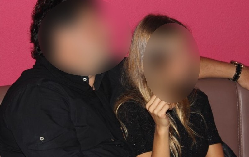 Nu s-au MAI FERIT şi şi-au DAT RELAŢIA pe FAŢĂ! Vezi CE SOLIST de la NOI a FOST SURPRINS CU IUBITA! FOTO