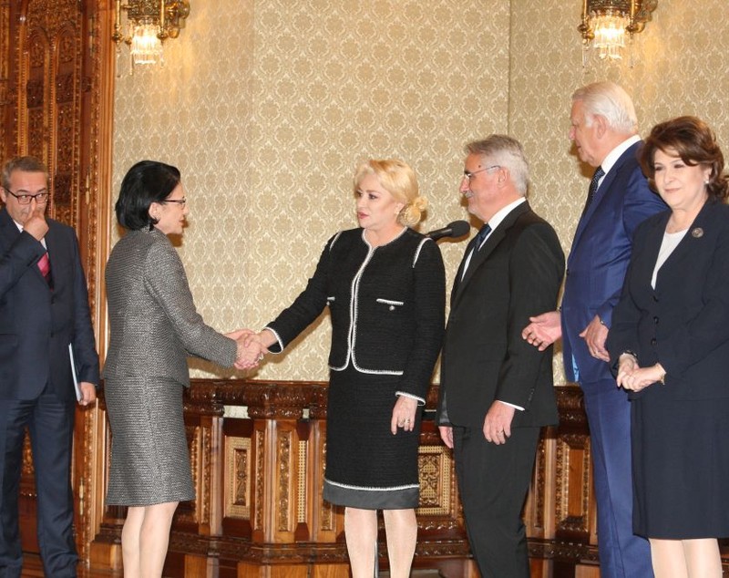 VIDEO/ Noii miniştri din Cabinetul Dăncilă 2 au depus jurământul la Palatul Cotroceni