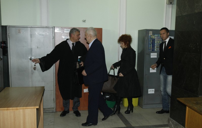 DOSARUL TRANSFERURILOR. ”Nea Jean” are bonă în pușcărie!