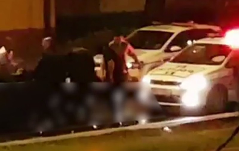 VIDEO/ Polițiștii și jandarmii au reținut, folosind forța, un șofer băut în București. Ce spune Poliția Rutieră