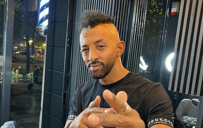 Kamara, o nouă intervenție la nivelul feței. Cum se simte artistul. „Nu mai puteam să stau așa. Aștept să văd cum o să arate la final”