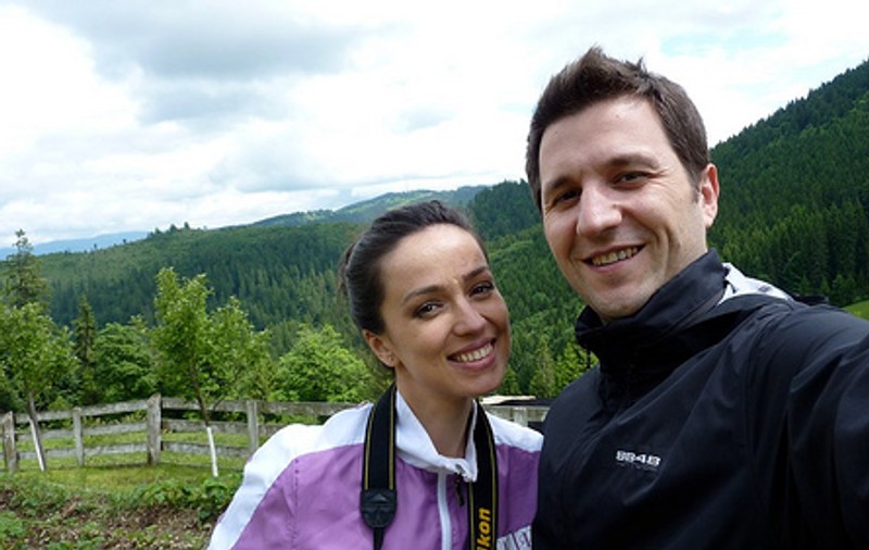 Foto | Andi Moisescu și Olivia Steer, weekend de vis în Bucovina: "Ne-am plimbat, am băut pălincă și am mâncat brânză"