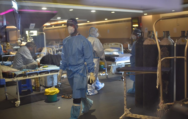 După un val devastator de COVID, sistemul de sănătate din India este copleșit de un alt virus