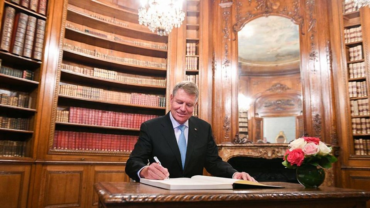 Gluma pe care Klaus Iohannis a făcut-o cu laureatul premiului Nobel pentru Fizică 2018 | FOTO