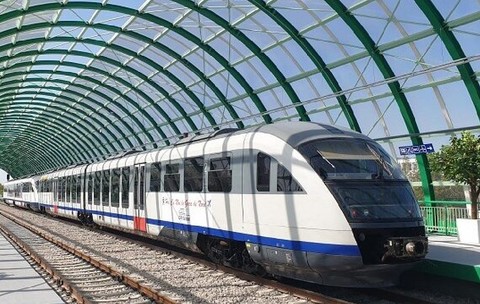 Trenurile spre Aeroportul Otopeni, blocate câte 5 ore pe zi, de marți până vineri