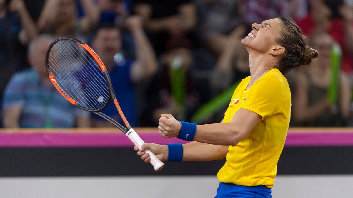 Nepoata Simonei Halep joacă tenis