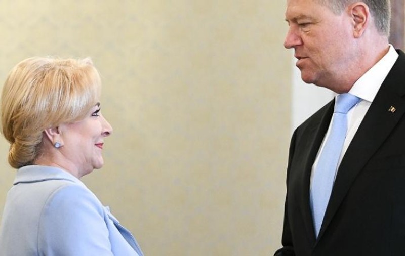 UPDATE| Dăncilă l-a sunat pe Klaus Iohannis, pentru a întreba de remaniere. Şeful statului i-a transmis că o va anunţa când ia o decizie