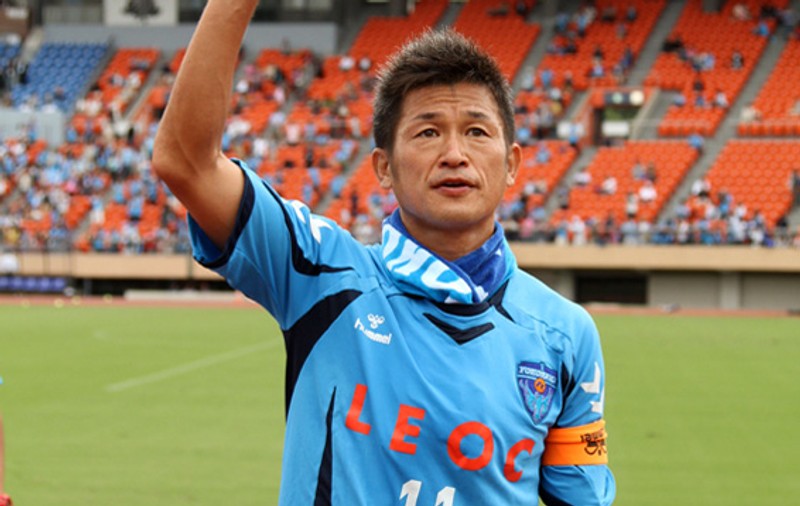 Fotbalistul japonez ”Kazu” Miura a semnat un nou contract, deși se apropie de 50 de ani!