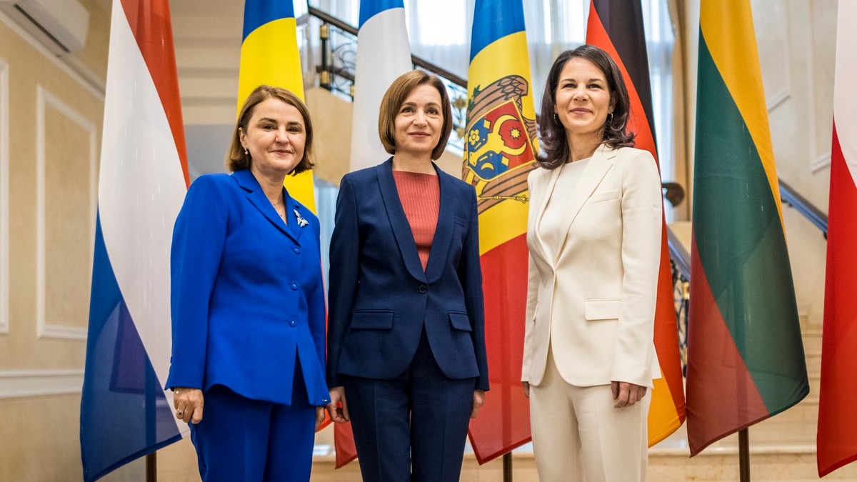 Maia Sandu (centru), alături de Luminița Odobescu (stânga) și Annalena Baerbock Foto: Profimedia