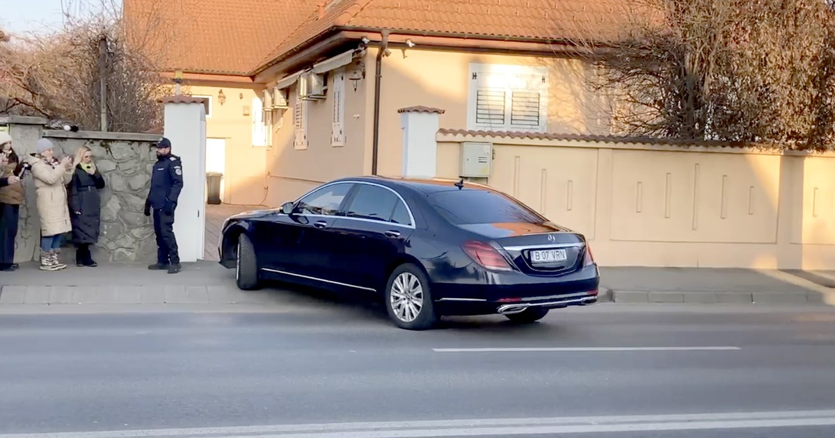 Klaus Iohannis a ajuns acasă, la Sibiu
