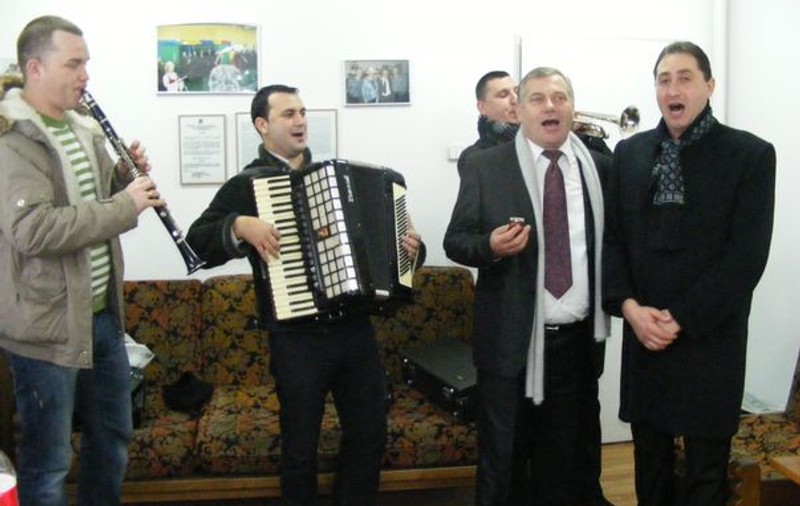 Alexandru Recolciuc a ieşit la colindat de Crăciun