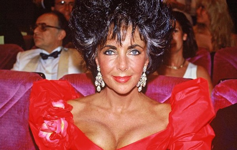 Ochii violet i-au adus moartea actriței Elizabeth Taylor