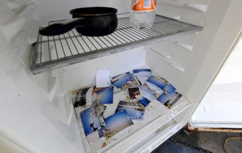 Le-a explodat frigiderul în toiul nopţii