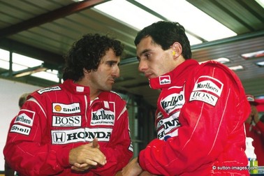 Alain Prost (stânga) şi Ayrton Senna