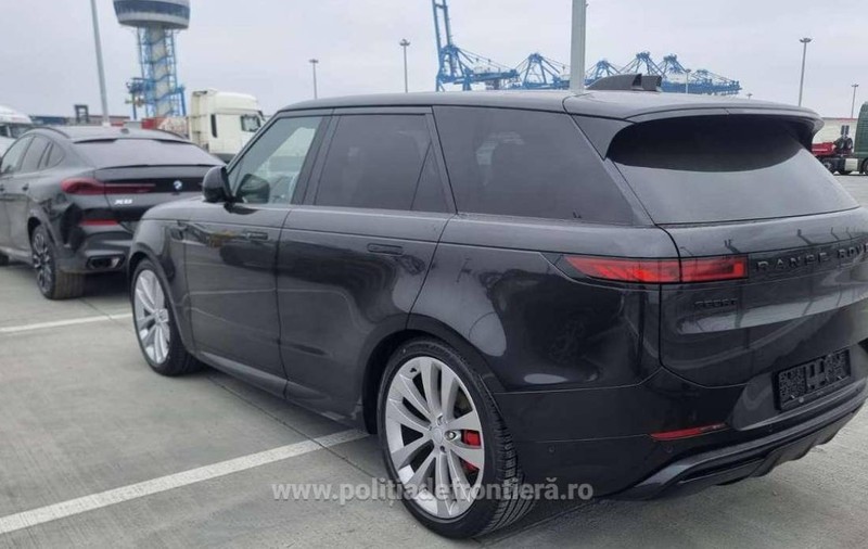Mașină de lux căutată în Germania, descoperită în Portul Constanța. Urma să fie exportată în Turcia