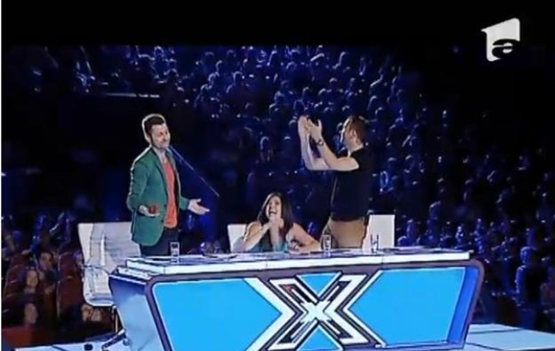 Foto şi video | Iată cum a impresionat un şomer juriul de la X Factor!