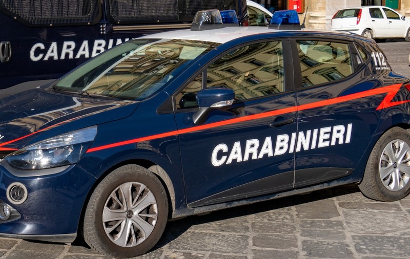 Un bărbat violent a băgat în spital primarul și 4 carabinieri, într-o comună din Italia: „A distrus tot”