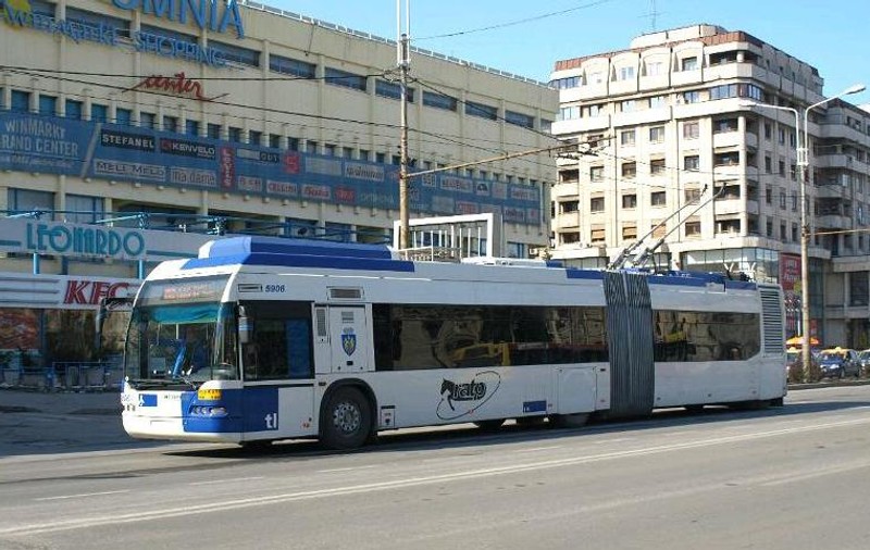 INCREDIBIL! La Ploieşti se MERGE GRATIS cu autobuzele şi tramvaiele!