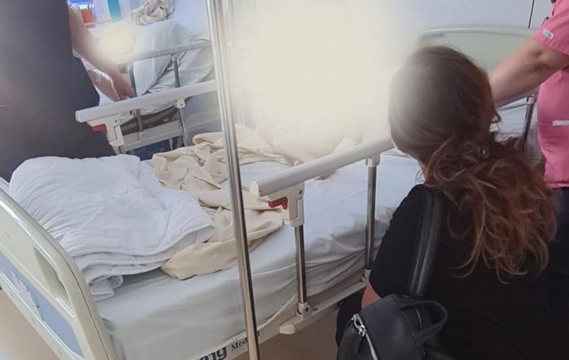 O tânără de la un centru pentru copii cu nevoi speciale din județul Brașov a ajuns la spital cu arsuri grave. Ministrul familiei cere o anchetă