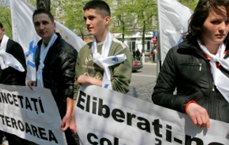 Primăria Chişinău anunţă dispariţia a trei tineri