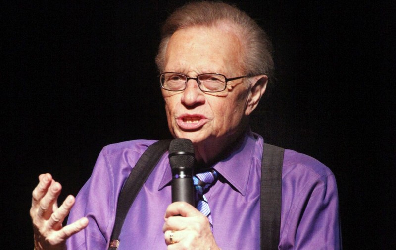 Cunoscutul om de televiziune Larry King, spitalizat după ce a fost diagnosticat cu COVID
