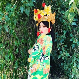 Delia s-a făcut brunetă. Fanii au încurajat-o. “Te prinde foarte bine”