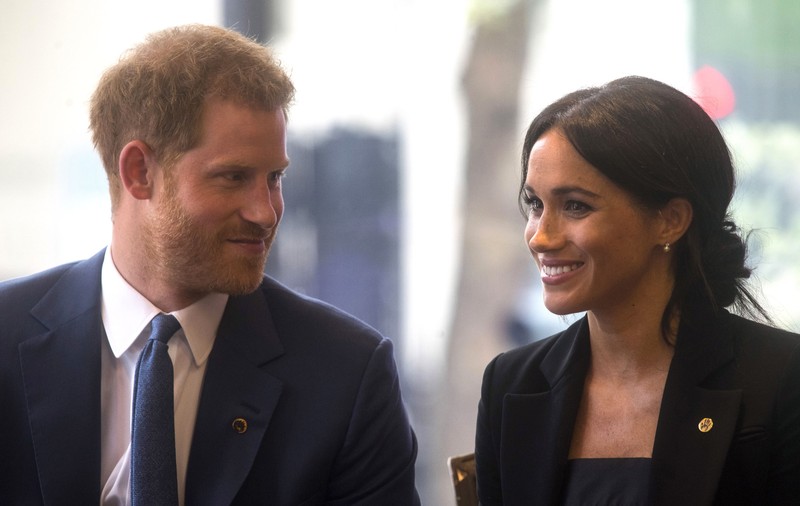 Panică în aer pentru Meghan Markle și Prințul Harry! Avionul în care zburau către Amsterdam a fost lovit de un fulger