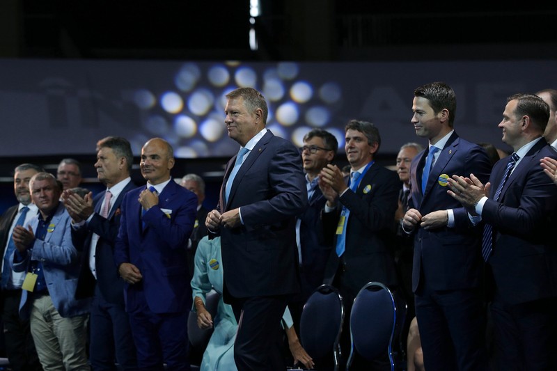 Președintele României, alături de liderii PNL