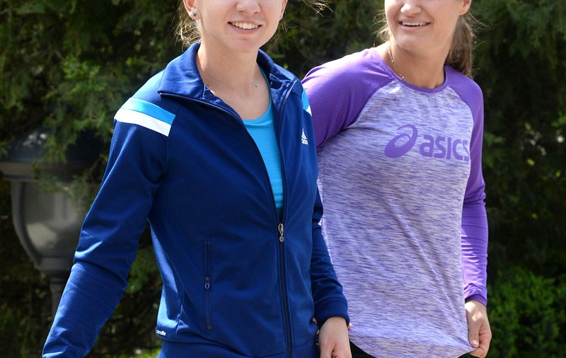 Halep și Niculescu au fost eliminate din proba de dublu a turneului de la Shenzhen. Olaru merge mai departe
