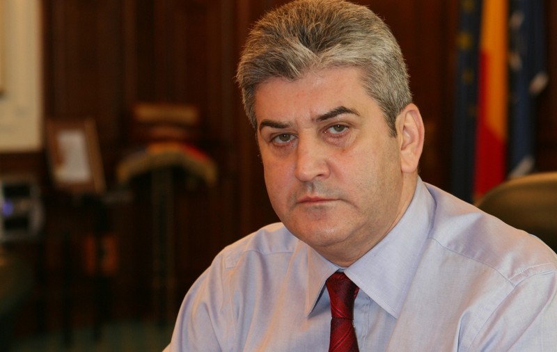 UPDATE. Gabriel Oprea cere reluarea votului în Senat. PNL și PSD solicită același lucru