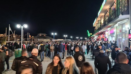 Cel puțin 20 de mii de oameni au trecut prin Vama Veche în weekendul de 1 mai